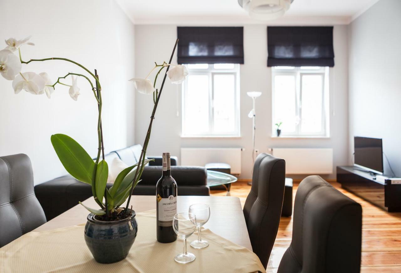 Czar Garbar Apartment Poznan Exterior photo